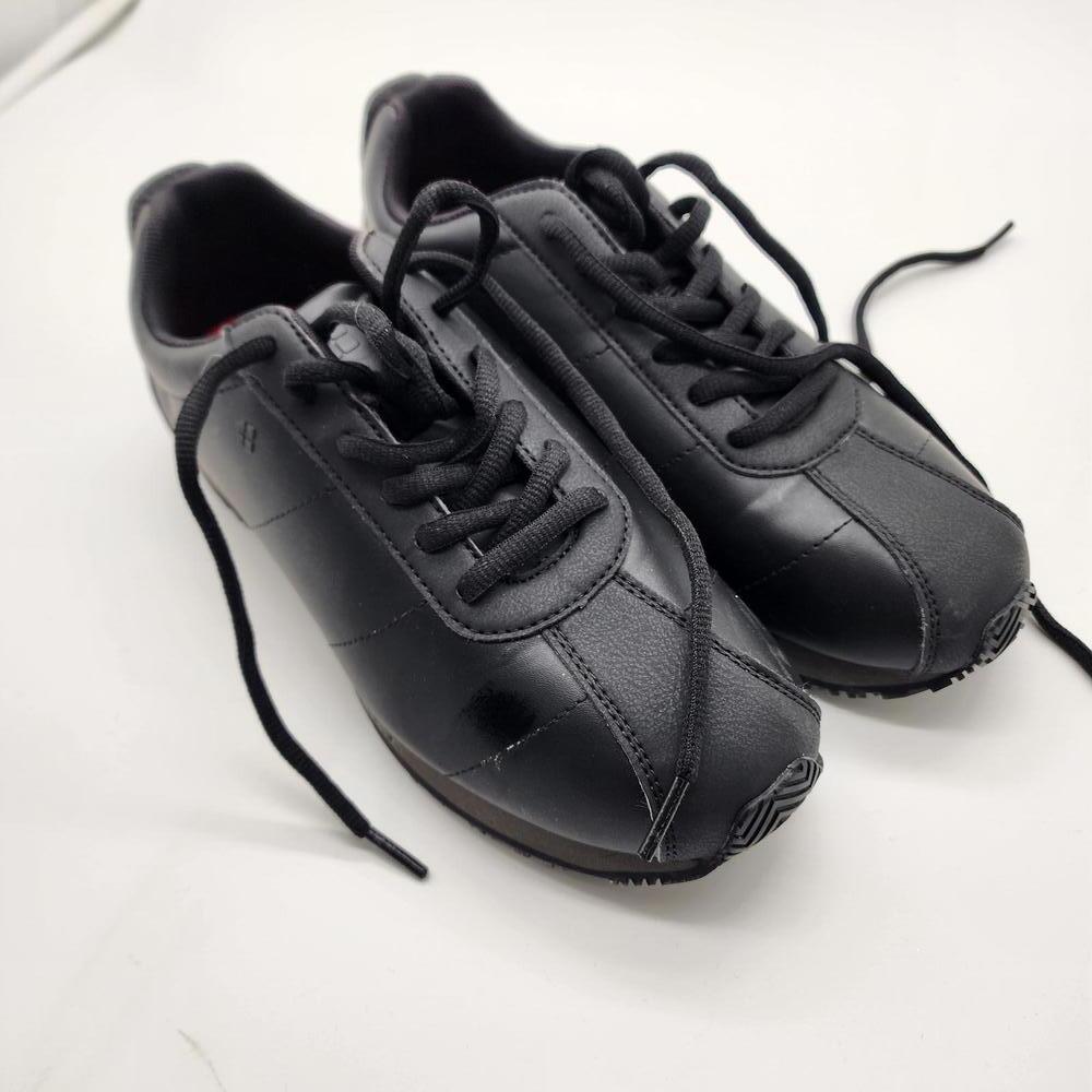 New Crews Avery, Women's Slip Resistant Work Shoes, Water Resistant 8.5